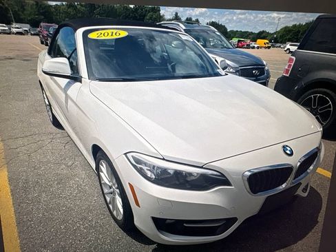 Used 2016 BMW 228i xDrive Convertible AWD/4WD image 4