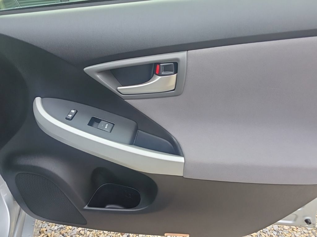 Used 2012 Toyota Prius Two FWD image 18