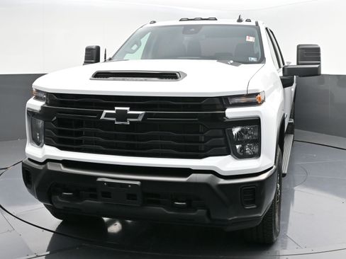 Certified 2025 Chevrolet Silverado 2500 W/T image 3