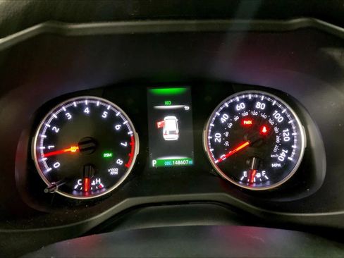 Used 2020 Toyota RAV4 XLE w/ All Weather Liner Package AWD/4WD image 26