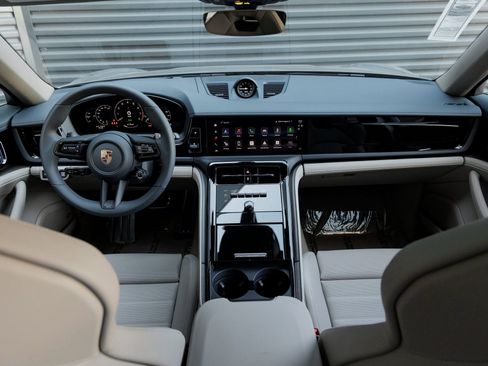 New 2026 Porsche Panamera 4 image 17