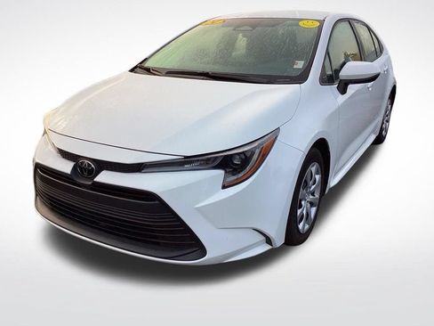 Used 2024 Toyota Corolla LE FWD image 5