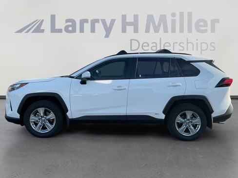 Certified 2025 Toyota RAV4 LE AWD/4WD image 2