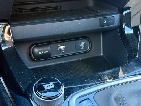 Certified 2024 Kia Seltos EX image 21