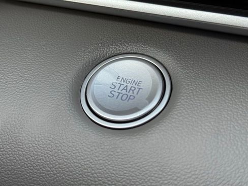 Certified 2025 Hyundai Elantra Sport image 26