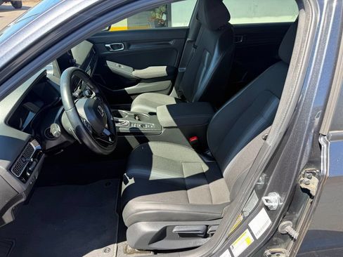 Used 2025 Honda Civic Sport image 10
