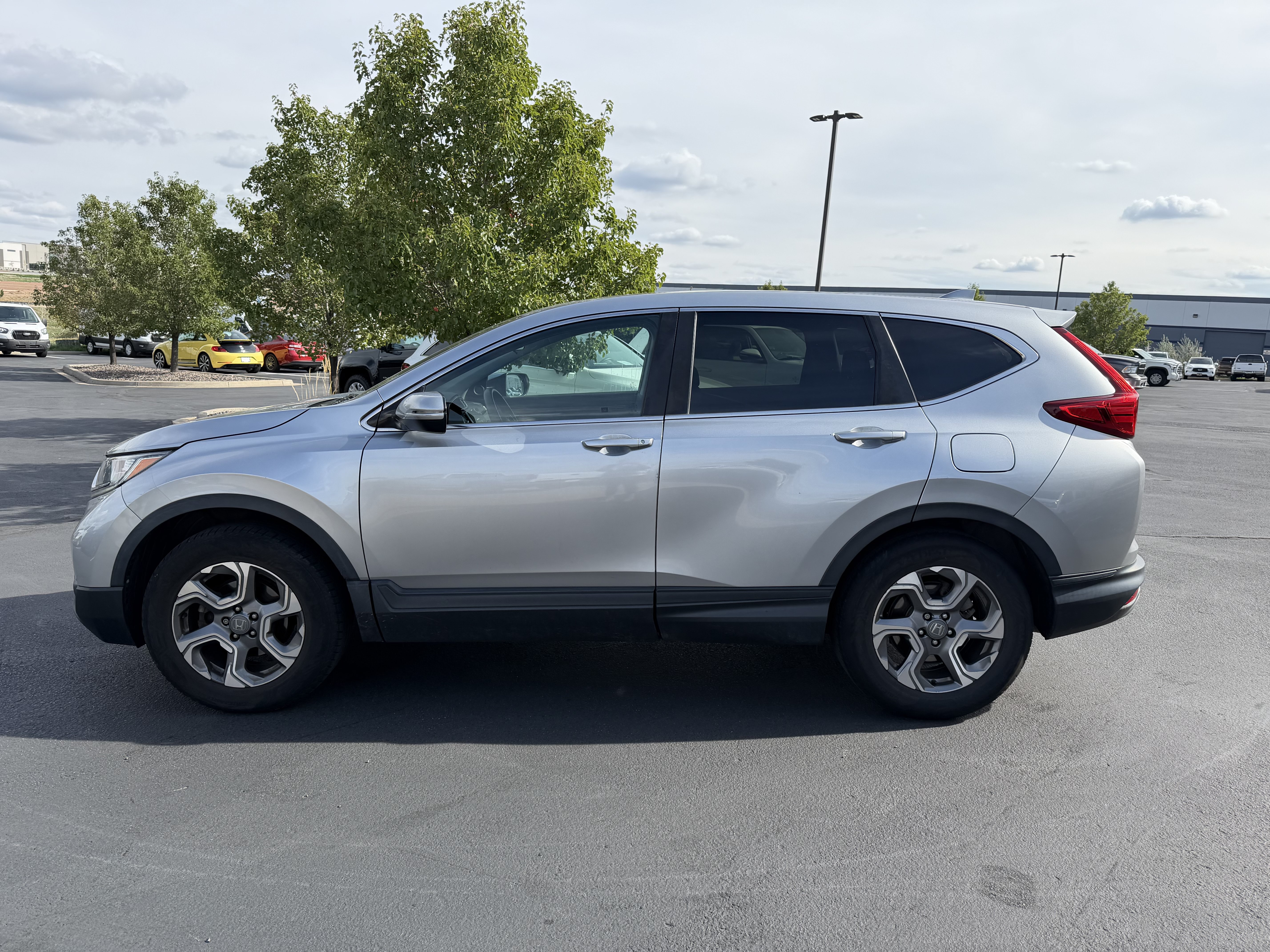 Used 2017 Honda CR-V EX image 4