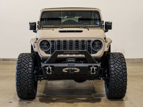 Used 2025 Jeep Wrangler Unlimited Rubicon 392 image 2