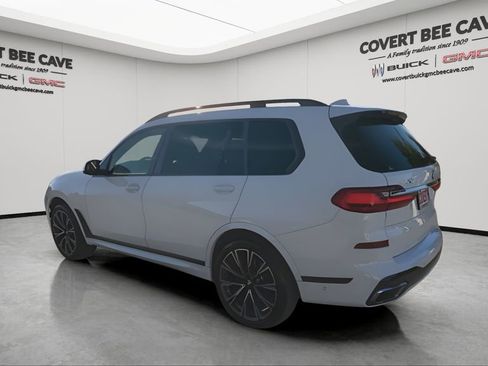 Used 2022 BMW X7 xDrive40i w/ M Sport Package image 7