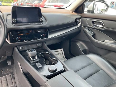 Used 2021 Nissan Rogue SV w/ Premium Package AWD/4WD image 20