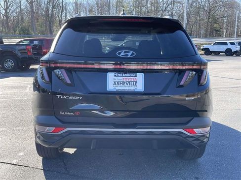 Used 2022 Hyundai Tucson SEL w/ Convenience + Premium Package image 4