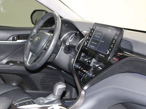 Used 2023 Toyota Camry XLE FWD image 28