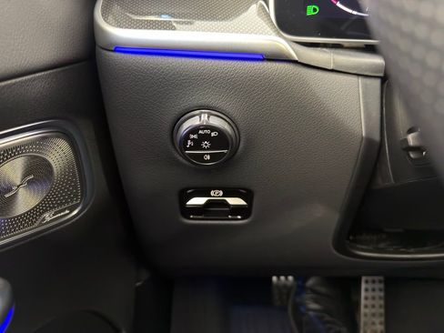 Certified 2025 Mercedes-Benz GLC 300 4MATIC image 23