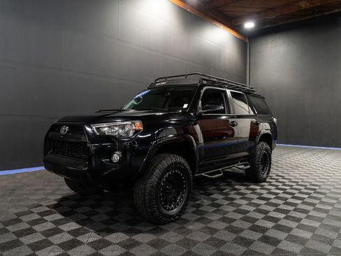 Used 2017 Toyota 4Runner TRD Off-Road Premium AWD/4WD image 1