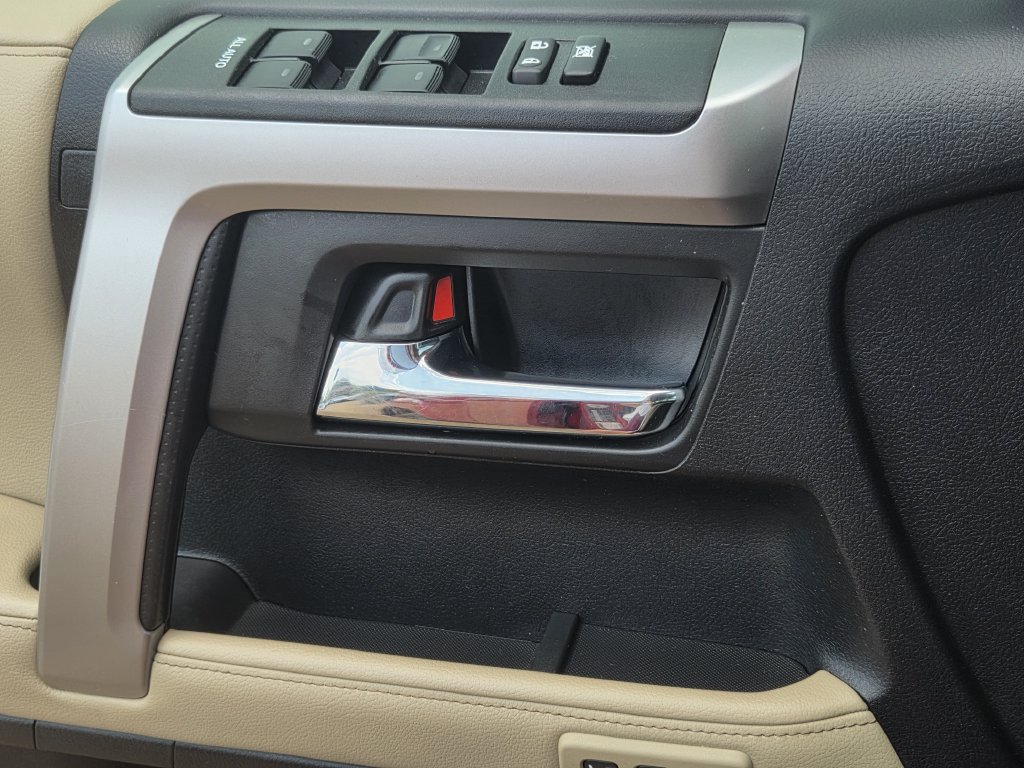 Used 2024 Toyota 4Runner Limited RWD image 17