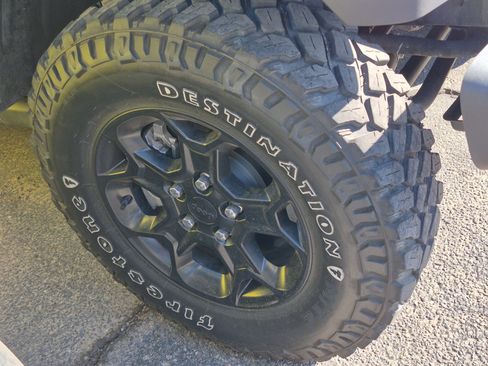 Used 2023 Jeep Wrangler Unlimited w/ Cold Weather Group AWD/4WD image 16