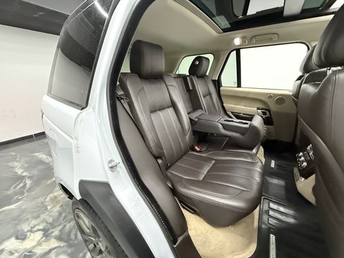 Used 2017 Land Rover Range Rover HSE image 25