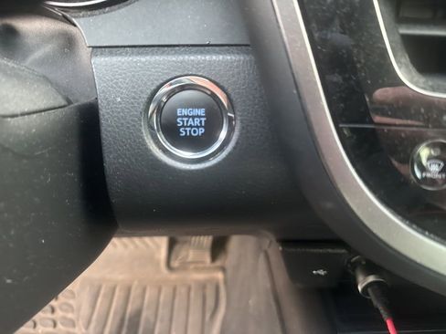 Used 2024 Toyota Camry SE w/ Convenience Package image 3