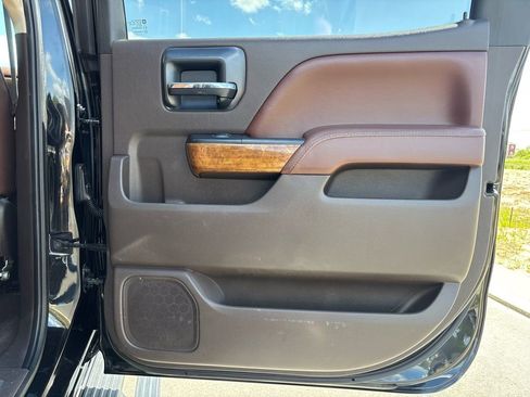Used 2015 Chevrolet Silverado 2500 High Country w/ Duramax Plus Package image 28