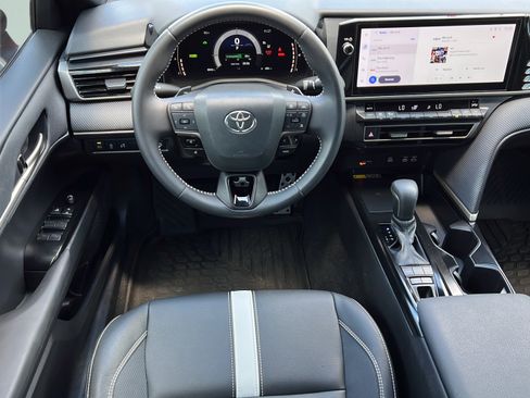 Used 2025 Toyota Camry SE w/ Multimedia Upgrade Package FWD image 11