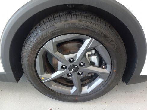 Used 2025 Kia K4 FWD image 4