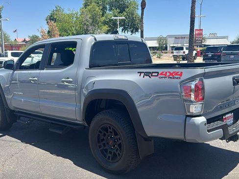 Used 2020 Toyota Tacoma TRD Off-Road w/ Technology Package AWD/4WD image 6
