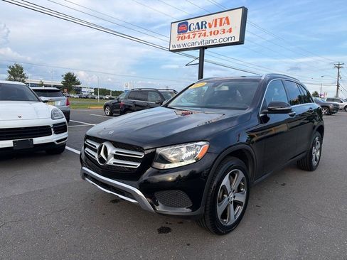 Used 2019 Mercedes-Benz GLC 300 image 1