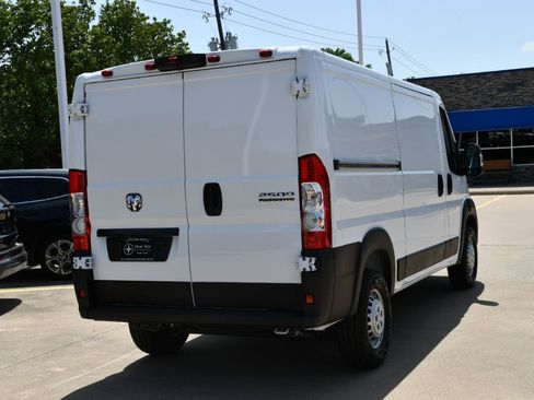 Used 2026 RAM ProMaster 2500 w/ Convenience Group FWD image 7