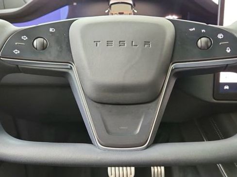 Used 2022 Tesla Model X image 46