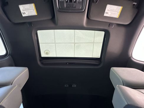 Used 2024 Chevrolet Silverado 1500 ZR2 w/ Technology Package AWD/4WD image 19