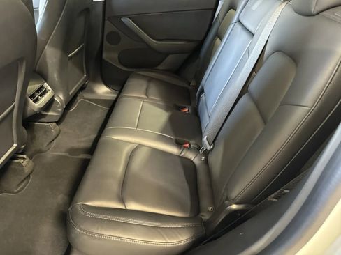 Used 2020 Tesla Model Y Performance image 8