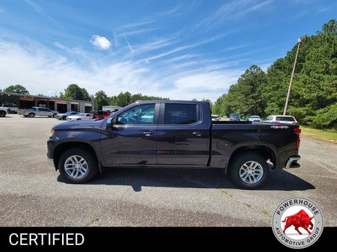 Used 2022 Chevrolet Silverado 1500 LT AWD/4WD image 2
