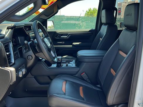 Certified 2025 GMC Sierra 1500 AT4 AWD/4WD image 31
