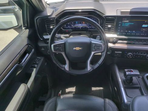 Used 2022 Chevrolet Silverado 1500 LTZ w/ LTZ Premium Package AWD/4WD image 18