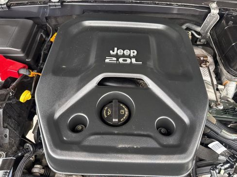 Used 2022 Jeep Wrangler Unlimited Sahara 4xe image 45