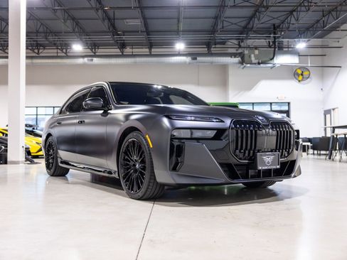 Used 2026 BMW 760i xDrive AWD/4WD image 3