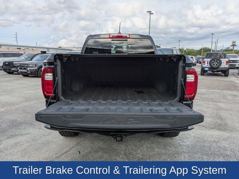 Used 2024 GMC Canyon AT4 w/ AT4 Premium Package AWD/4WD image 14