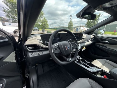 New 2025 Buick Envista Avenir image 12