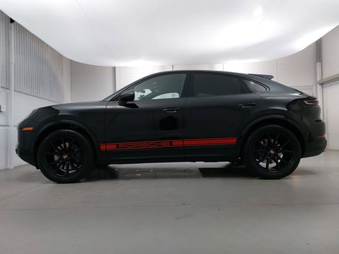 Used 2026 Porsche Cayenne Coupe image 2