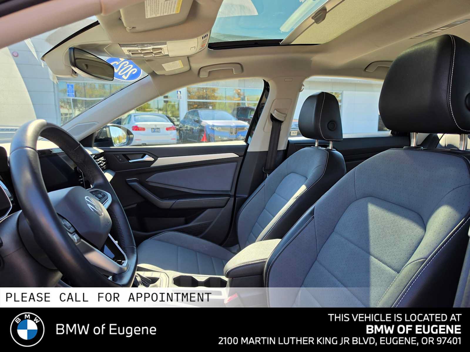 Used 2025 Volkswagen Jetta SE FWD image 24