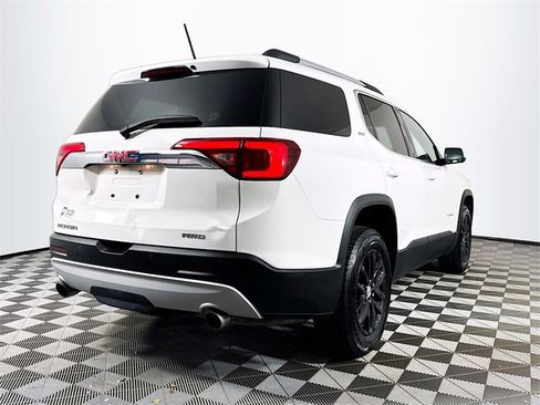 Used 2018 GMC Acadia SLT image 9