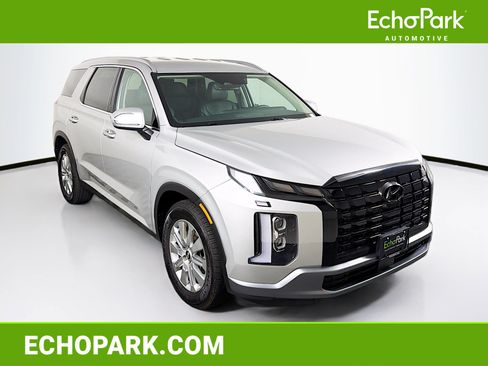 Used 2024 Hyundai Palisade SEL FWD image 1