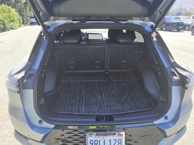 Used 2025 Chevrolet Equinox EV RS w/ Convenience Package II FWD image 2