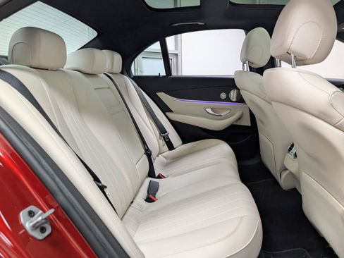 Used 2023 Mercedes-Benz E 350 4MATIC Sedan image 23