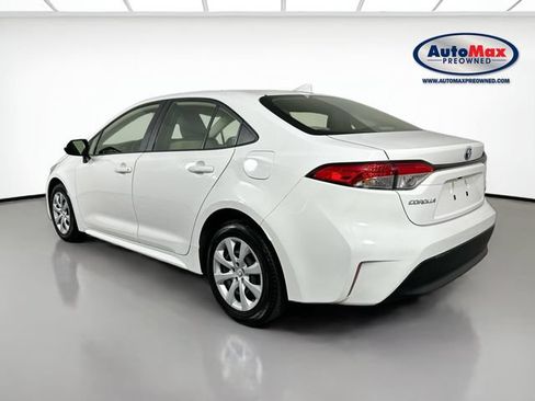Used 2023 Toyota Corolla LE FWD image 5