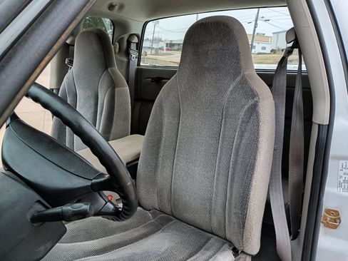 Used 2004 Dodge Dakota 2WD Club Cab w/ Hd Service Group image 16