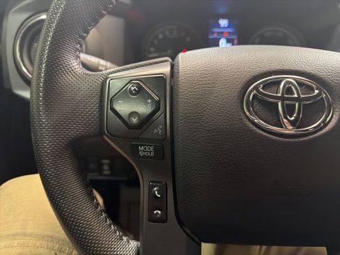 Used 2023 Toyota Tacoma TRD Off-Road image 25