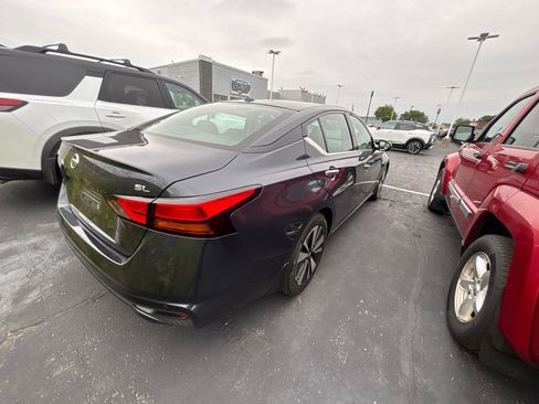 Used 2019 Nissan Altima 2.5 SL FWD image 6