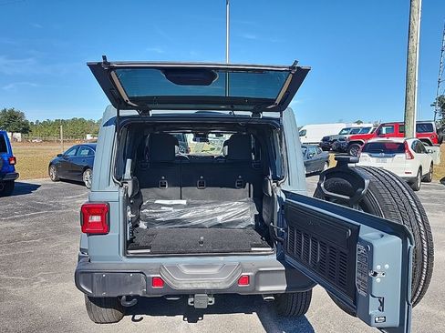 Certified 2024 Jeep Wrangler Sahara image 18