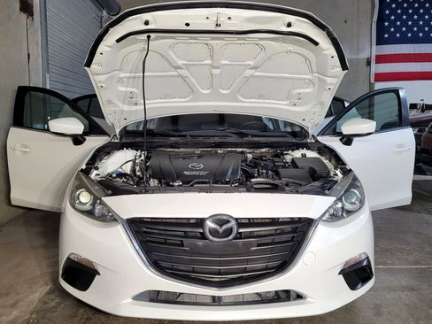 Used 2014 MAZDA MAZDA3 i Grand Touring image 12